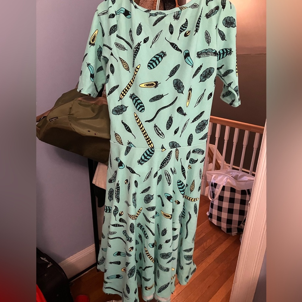 Lularoe feathered turquoise Nicole dress size L